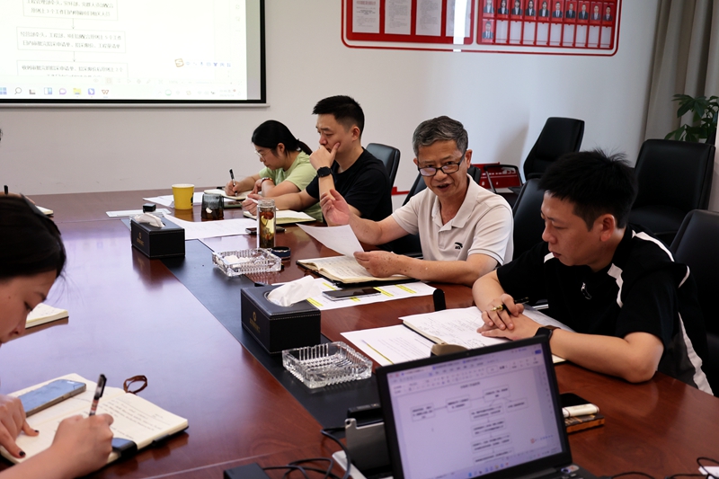 杨祖强董事长专题调研市场开发和经营管理工作 (2).JPG