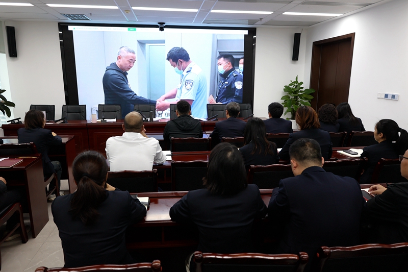 建投建工开展职工廉洁警示教育 (1).JPG