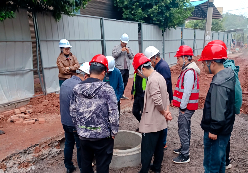 建投建工一曼新城排水整治项目（二标段）迎接多部门联合检查 (2).png