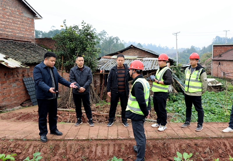 杨锐到三江新区、翠屏区高农项目调研.JPG