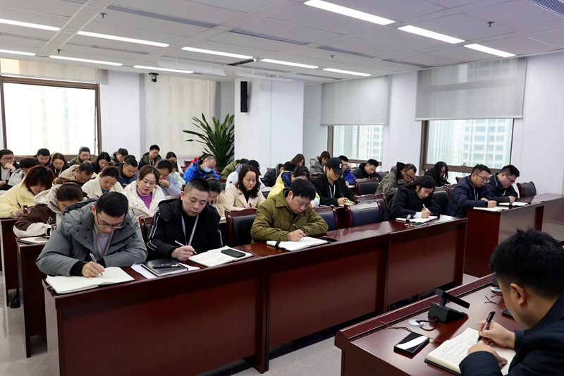 建投建工召开员工大会部署明年改革方向和重点工作 (3).JPG