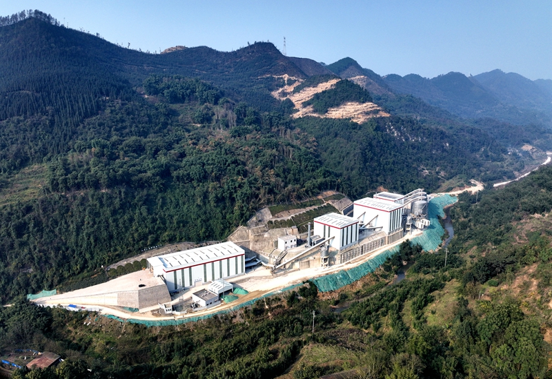 建高华西鞍子上矿山土建项目.JPG