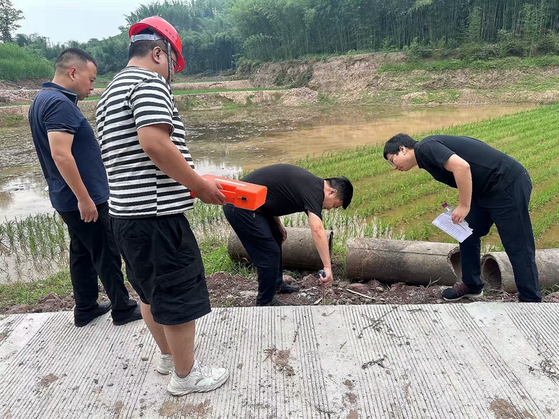 严把质量关！朱思宇总经理督导兴文县“高农”项目收官工作.jpg