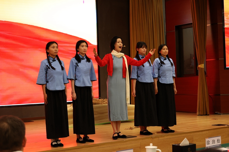 宜宾建投建工联合党支部创新开展音乐主题党课.JPG